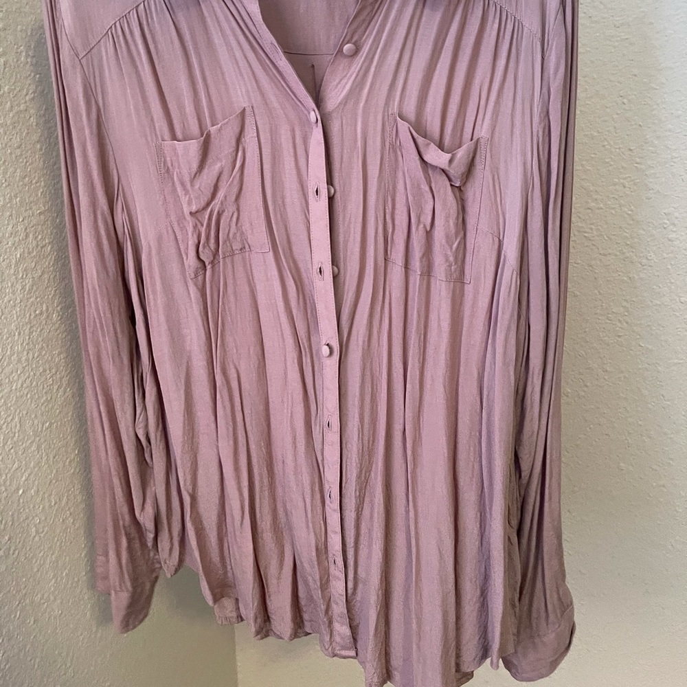 Torrid mauve 2X button up blouse